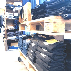 nachhaltige Jeans für Männer und Frauen bei veganized innen Ansicht